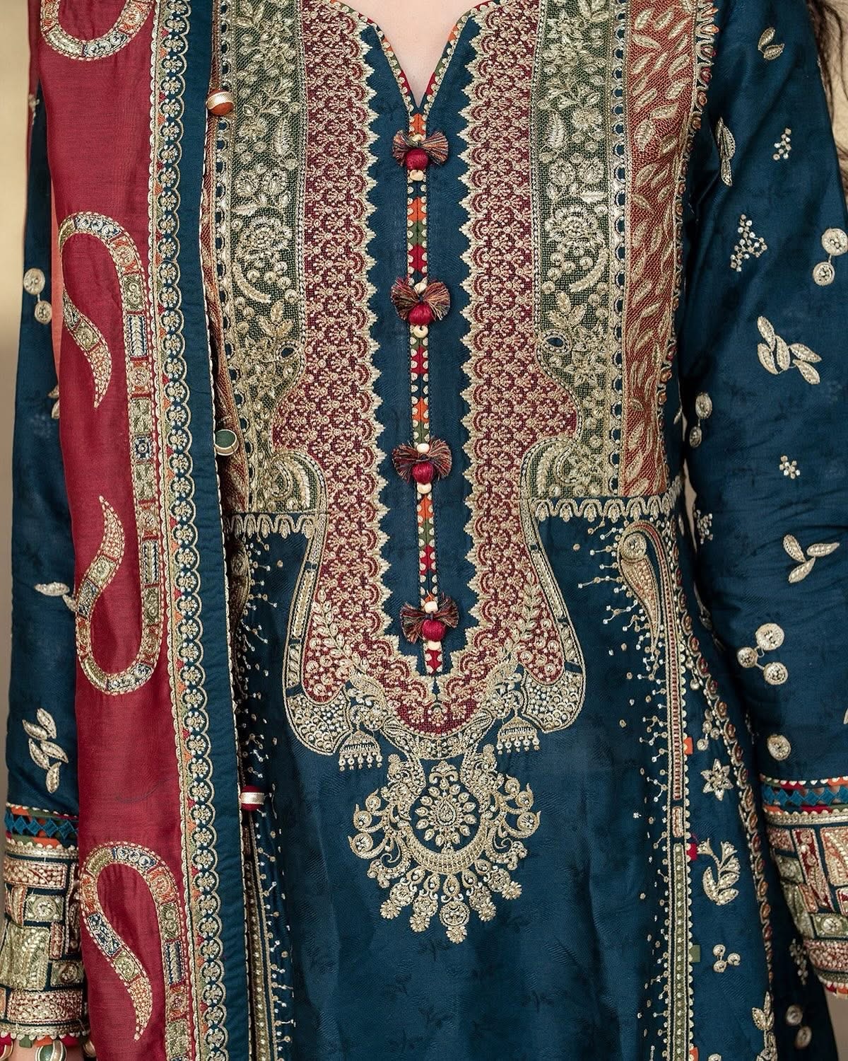 EMBROIDERED LUXURY LAWN - Image 4
